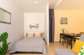 Cozy apartment x Free parking SELF CHECK IN 24-7 by H&H